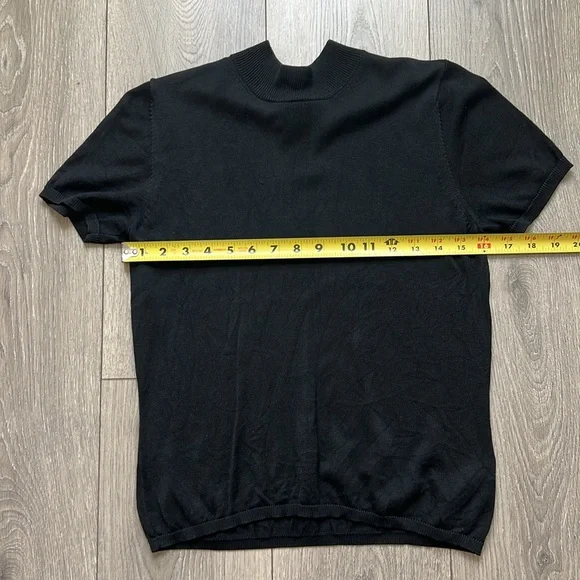 August silk, size, small, black, short sleeve, high neck, 100% silk sweater - Picture 7 of 8